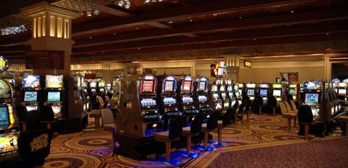 Man Wins $875K in Detroit Casino on Slot Machine