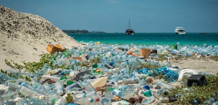 How to Clean Plastic from the World’s Oceans